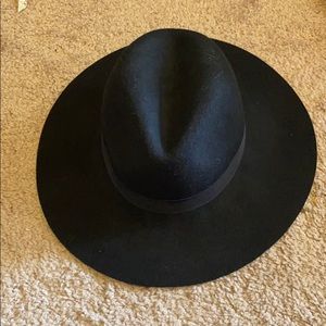 Floppy black hat